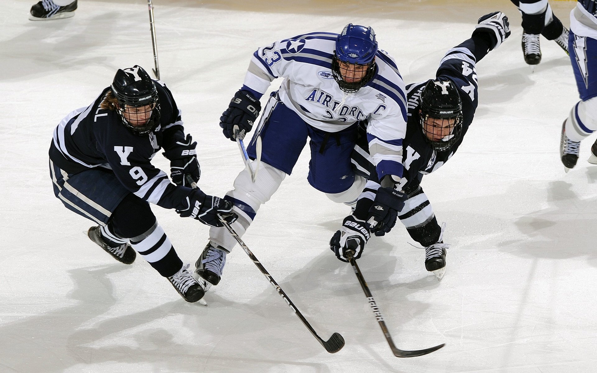 欧冠赛场上一些精彩瞬间被改编为短视频爆款，欧冠段子